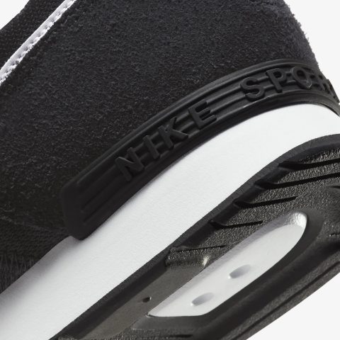 Nike Venture Runner Men's Shoes view 4