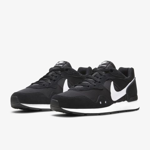 Nike Venture Runner Men's Shoes